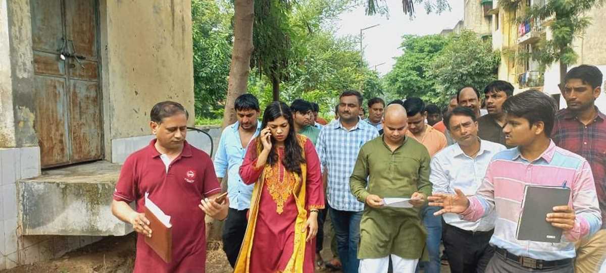 ग्रेनो एसीईओ ने सेक्टर ज्यू एक का दौरा कर सफाई व्यवस्था का जायजा लिया